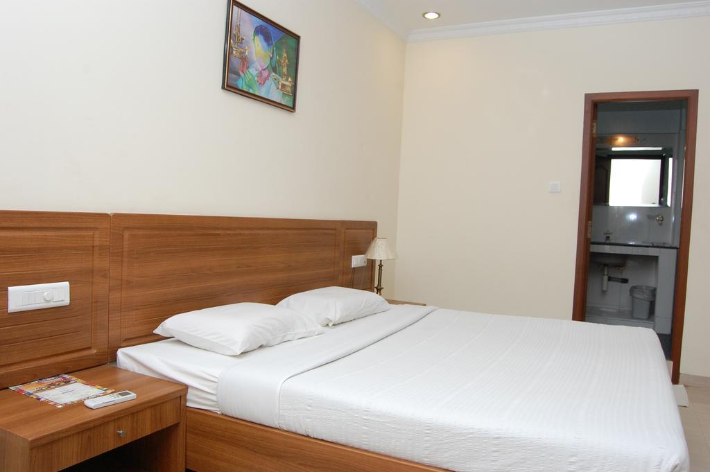 Hotel Sona'S Tiruchirappalli Habitación foto