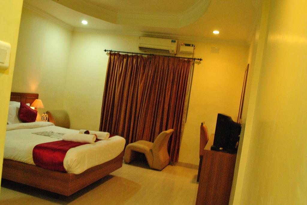 Hotel Sona'S Tiruchirappalli Exterior foto